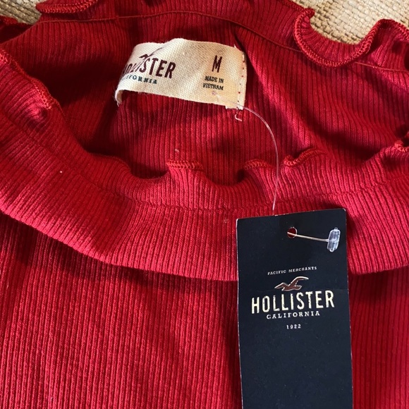 Hollister red ribbed top - Picture 5 of 5